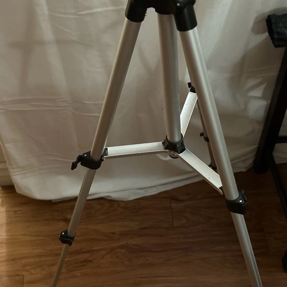 Merkury Innovations 50 Inch Camera/camcorder Tripod Carry Bag Instruction